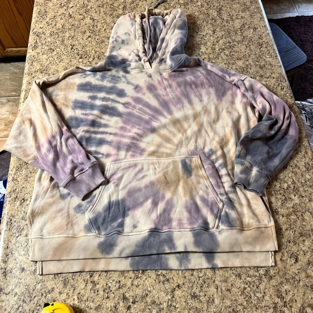 American Eagle Outfitters tie dye oversized Pink and Purple Hoodie